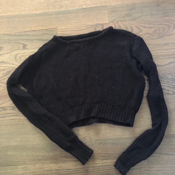 Brandy Melville Sweaters - BRANDY MELVILLE CROPPED SWEATER